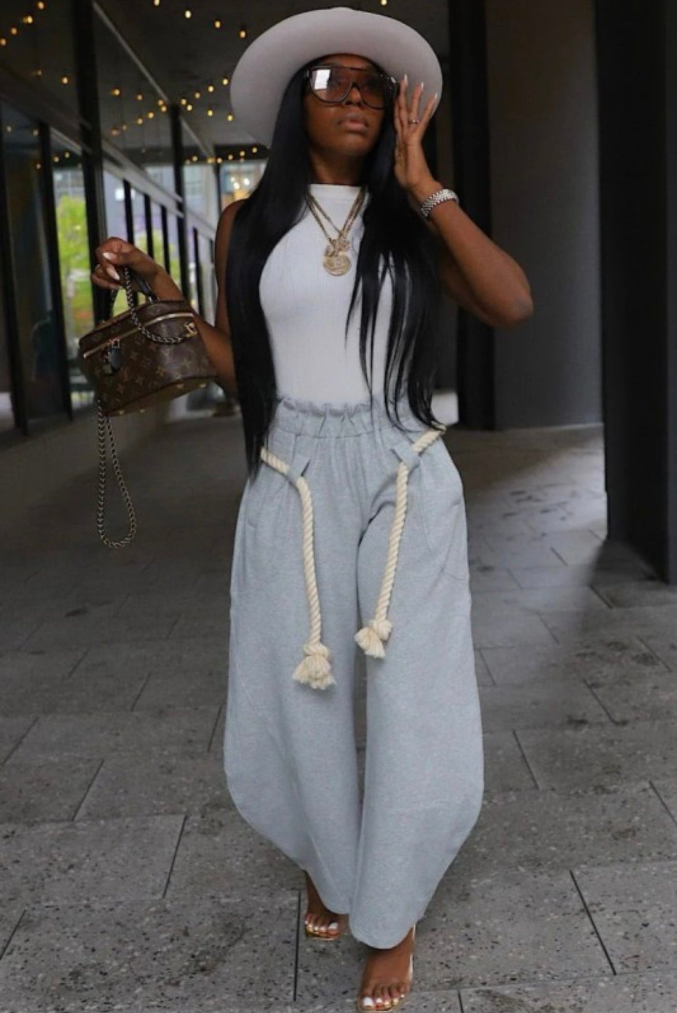 Knot-So-Basic joggers 🪢